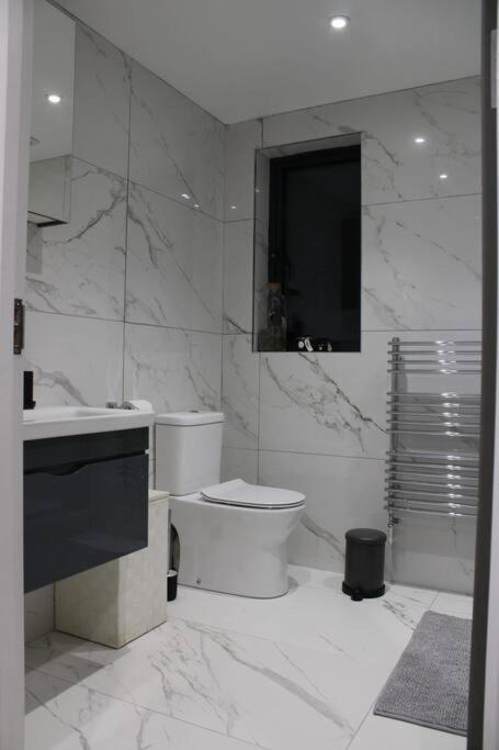 5 Star Apartment Londres Exterior foto